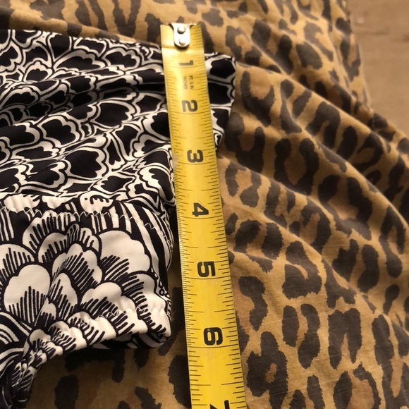 Trina Turk size 14 black & White floral print bikini bottom gold detail - Picture 12 of 14